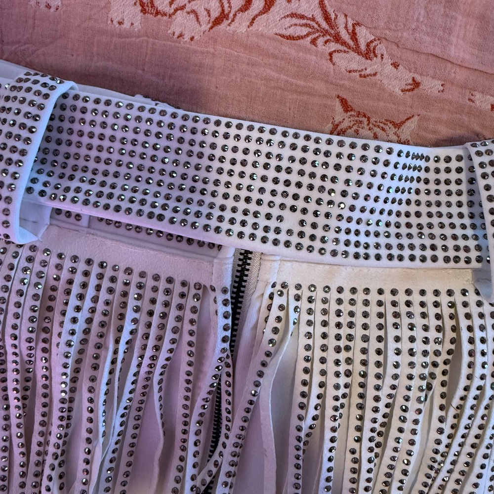 White Fringe Mini Skirt with Belt - Picture 10 of 10